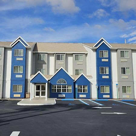 Microtel Inn & Suites By Wyndham Bushnell Eksteriør bilde