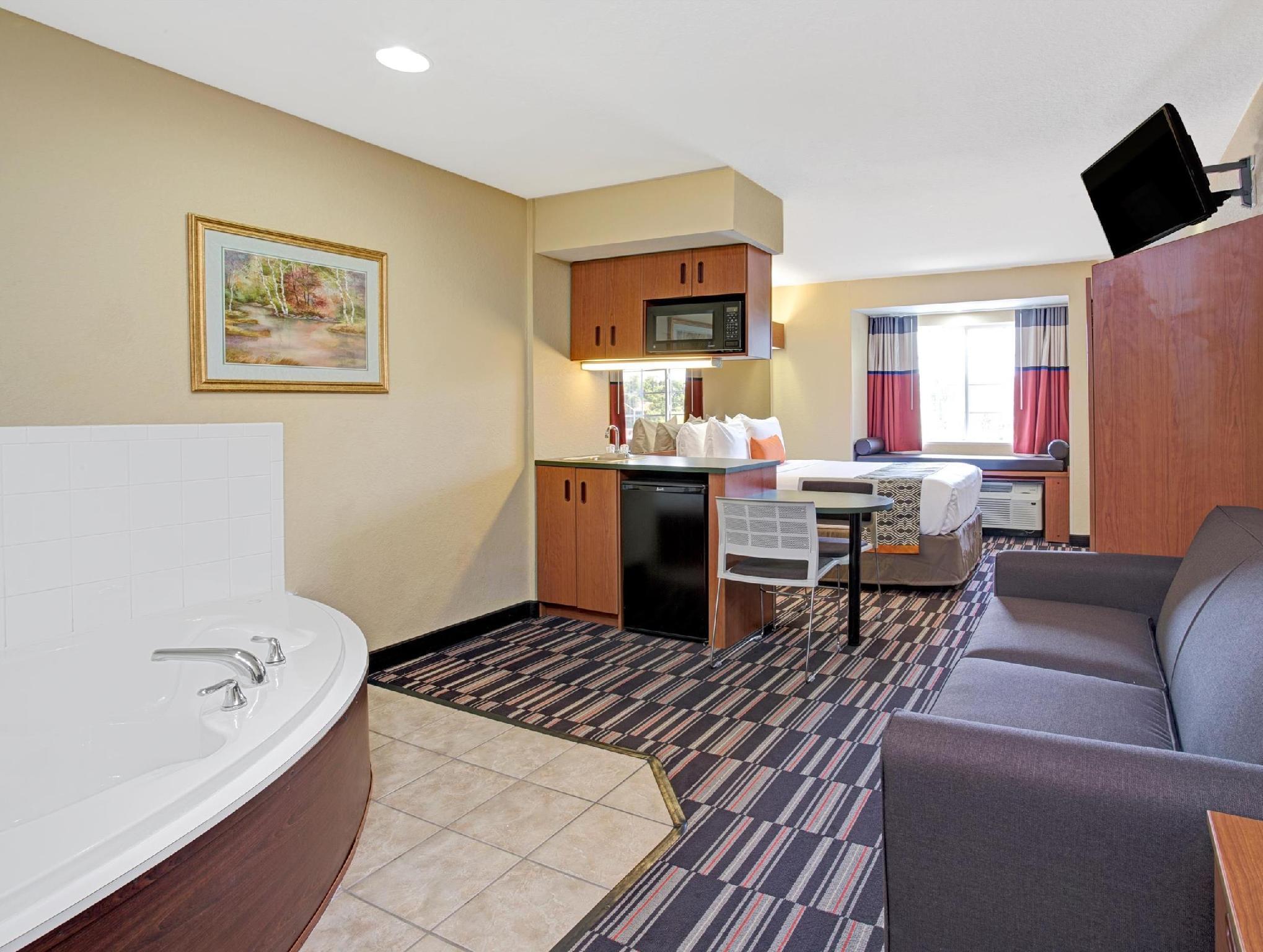 Microtel Inn & Suites By Wyndham Bushnell Eksteriør bilde