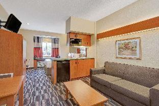 Microtel Inn & Suites By Wyndham Bushnell Rom bilde